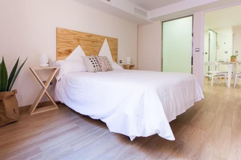Olé - Albareda 24 Apartamento