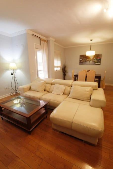 Apartamento Clasica: Amigos Y Familia. Parking Gratis!