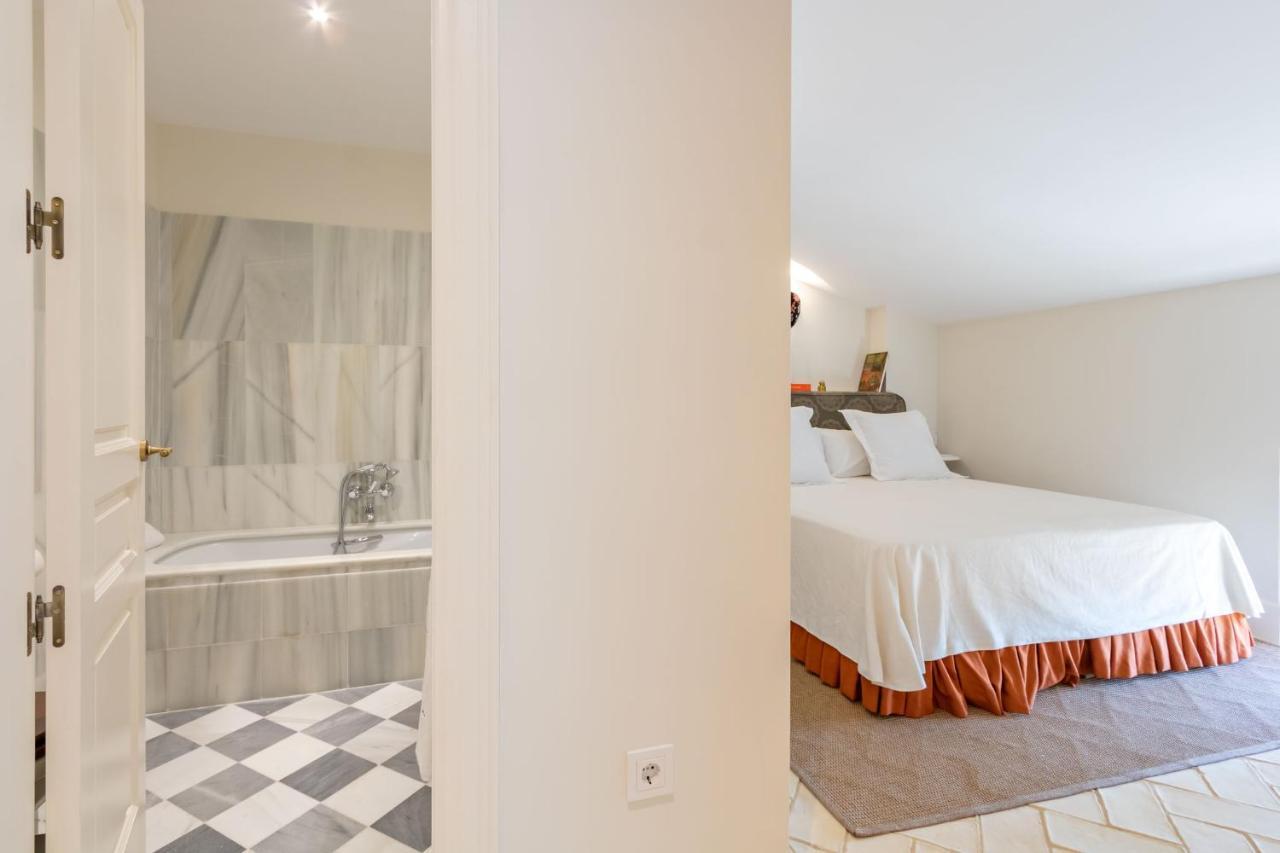 Aparthotel Casa De La Moneda Residence Sevilla Seville