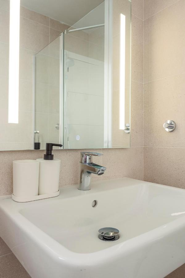 Apartamento Uxama Luxury Penthouse En Triana - Terraza Y Parking Privados - Piscina *