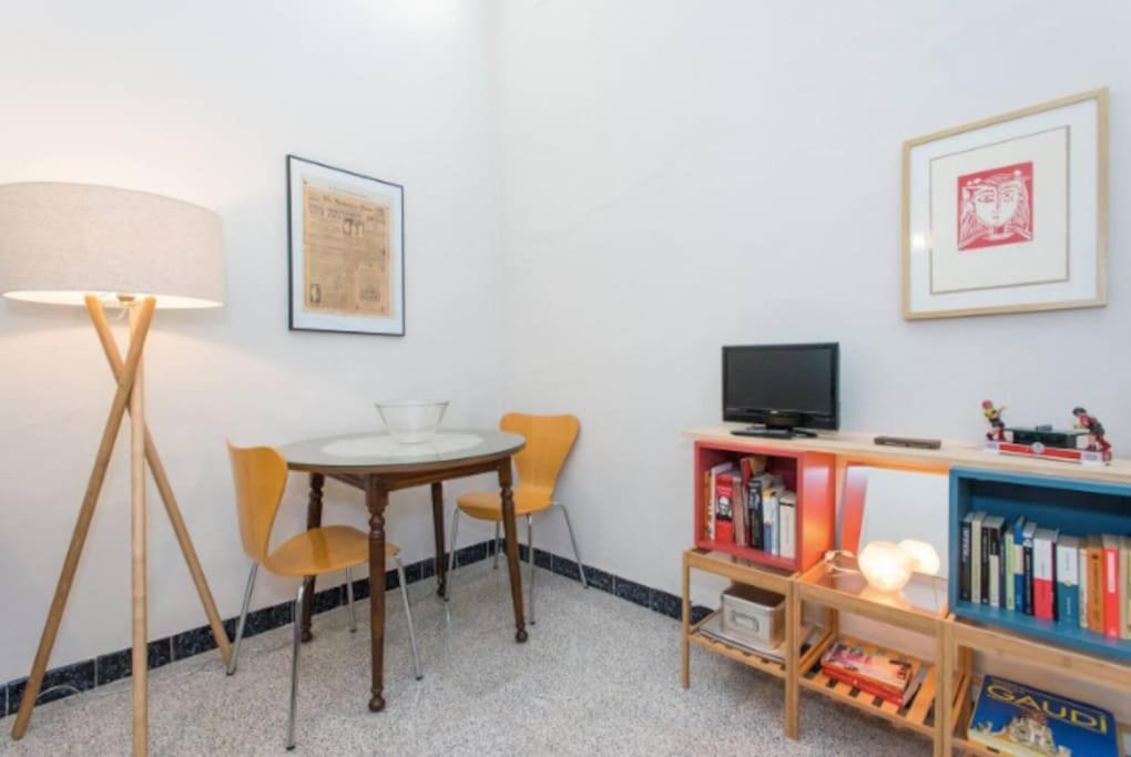 Apartment Casa Pepita: Vintage Spirit In The Old Town *