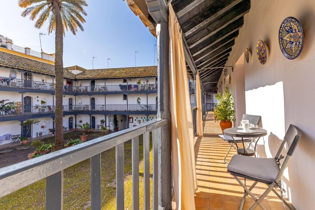 Corral Oasis * Seville