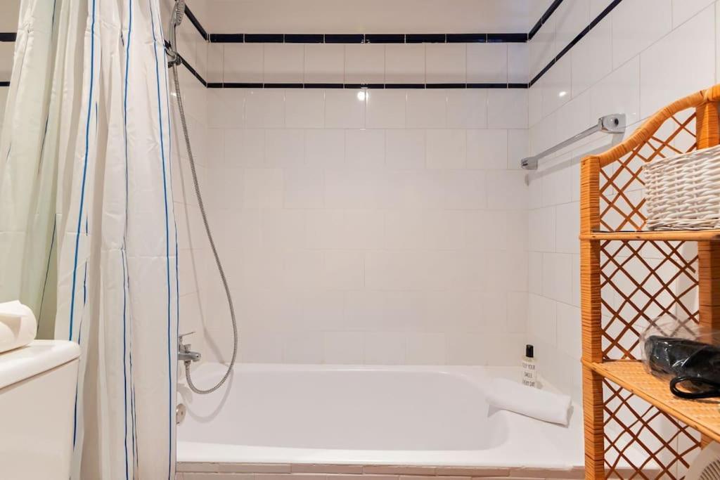 Corral Oasis Apartment Seville