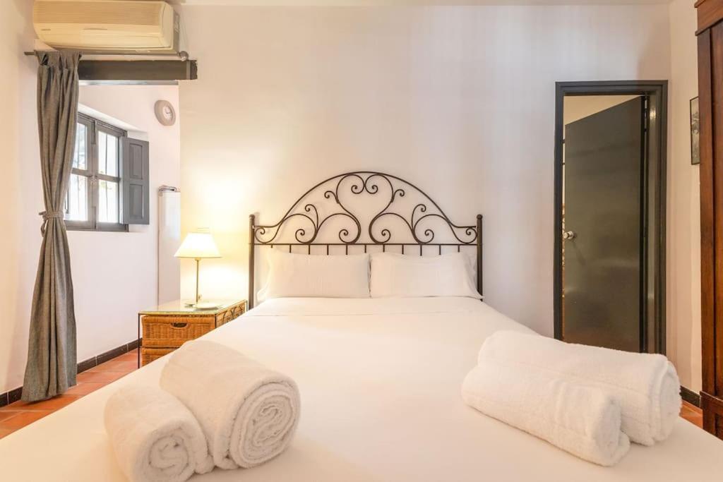 Corral Oasis Apartment Seville