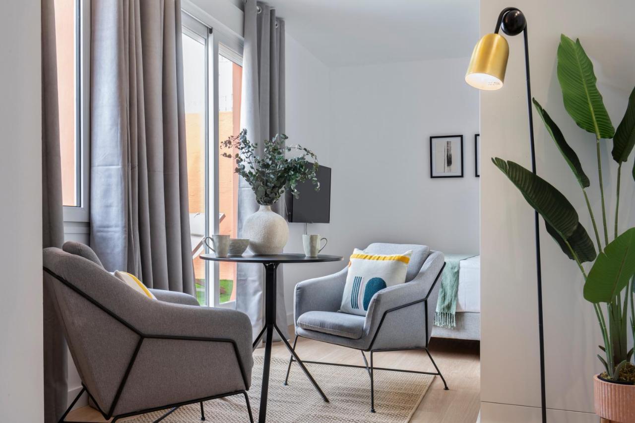Santas Patronas, Maestranza Apartamento
