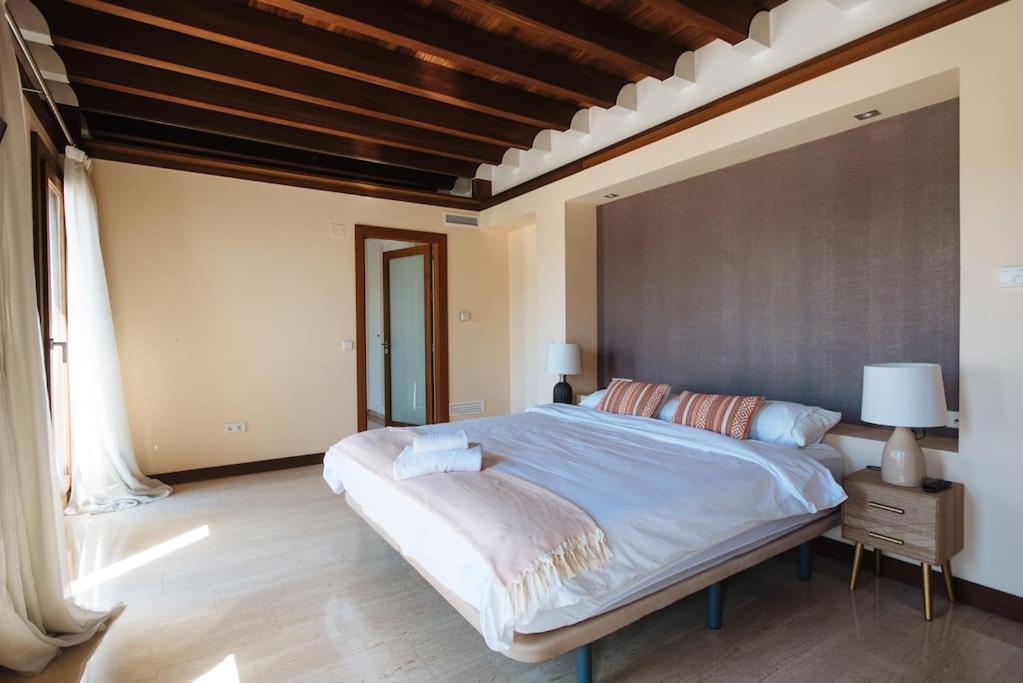 Rabadan Brand New Amazing House With Terrace Parking Sevilla
