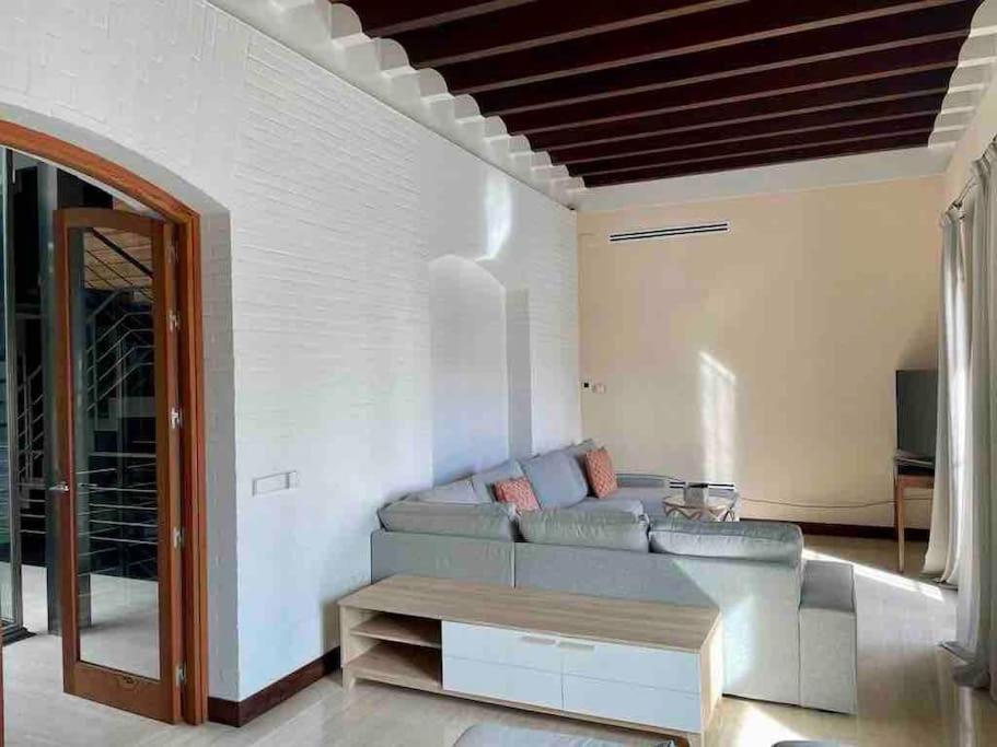 Rabadan Brand New Amazing House With Terrace Parking Сasa de vacaciones