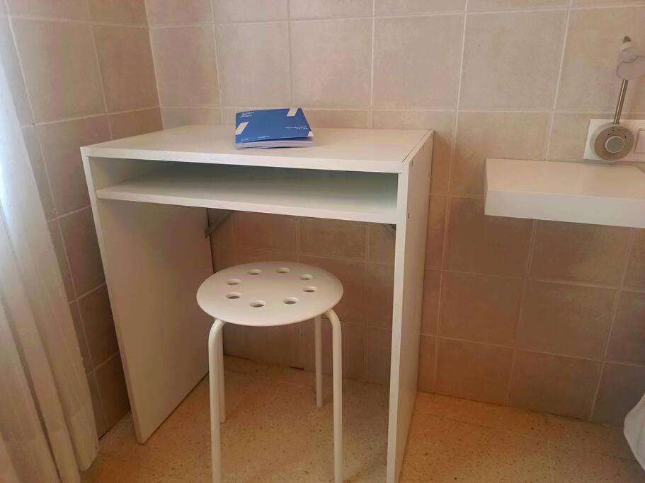 Apartamento Tipico Y Pintoresco Patio De Vecinos, Con Encanto *
