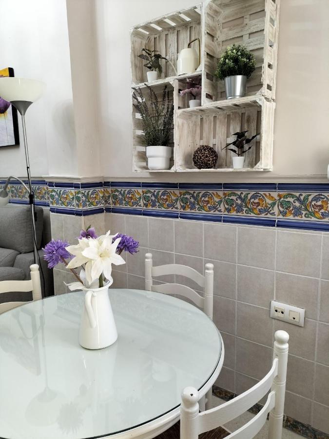 Tipico Y Pintoresco Patio De Vecinos, Con Encanto Apartamento *