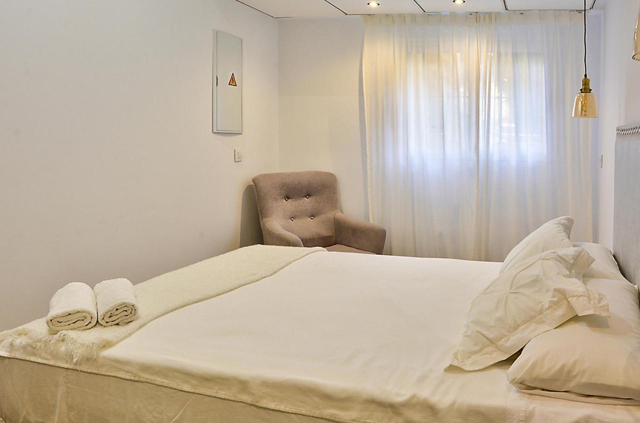Apartsuite B&r Triana Arellano *