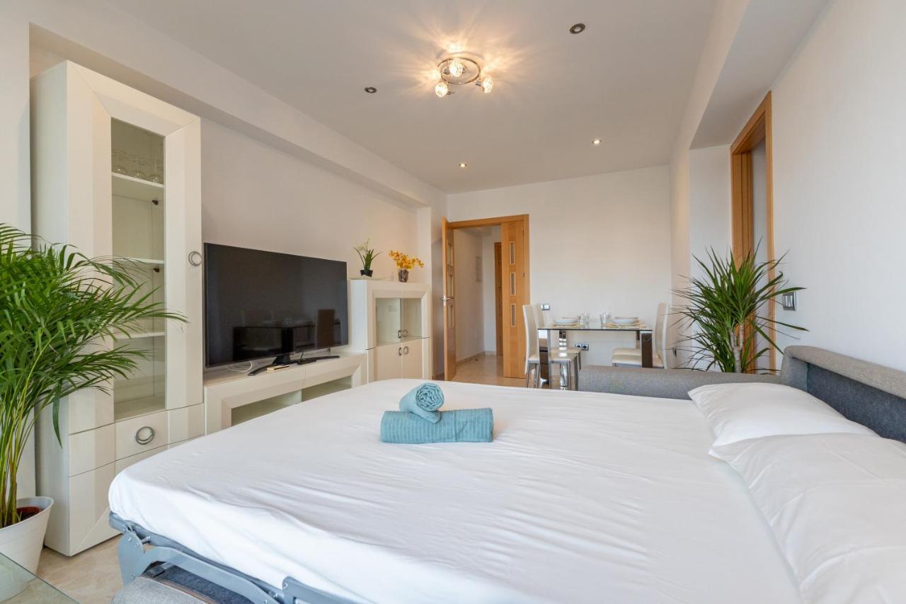 Apartamento Charming 3 Bedroom At Triana Center By Oui *