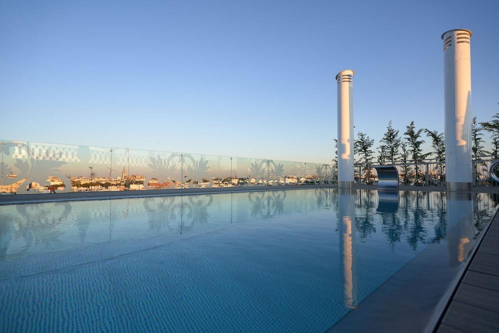 Monte Triana Hotel