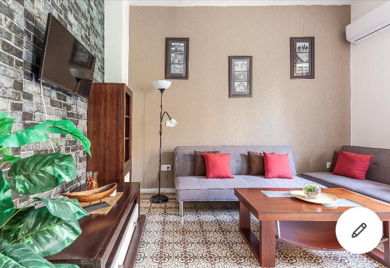 Violeta With Cozy Balcony Apartment Seville