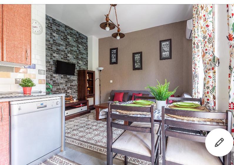Apartment Violeta With Cozy Balcony Seville