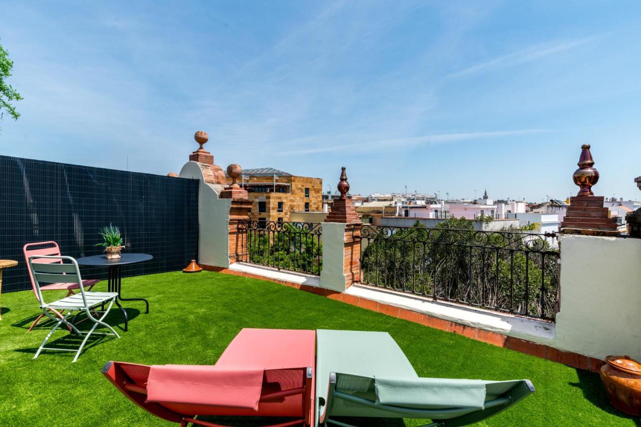 Sunny Study In Triana * Sevilla