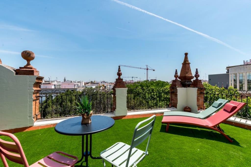 Sunny Study In Triana *