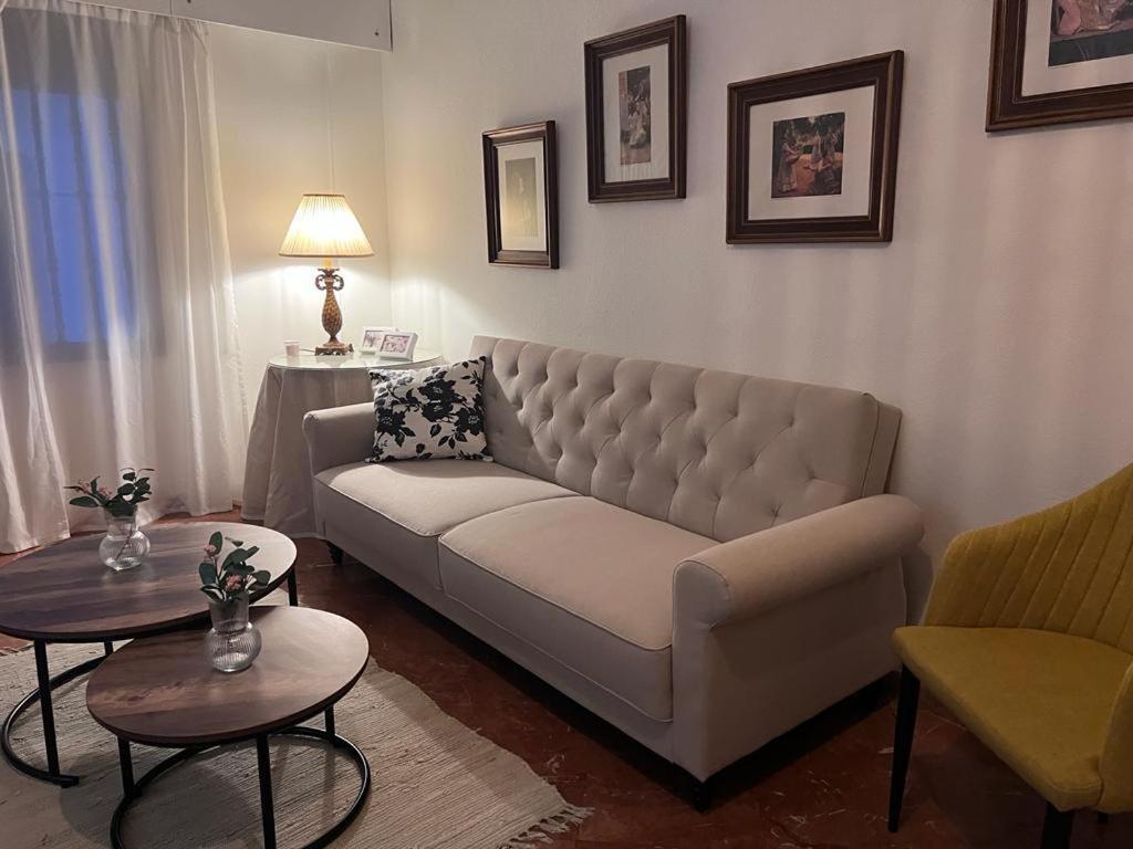Turistico R. Gonzalez Abreu Apartment Seville