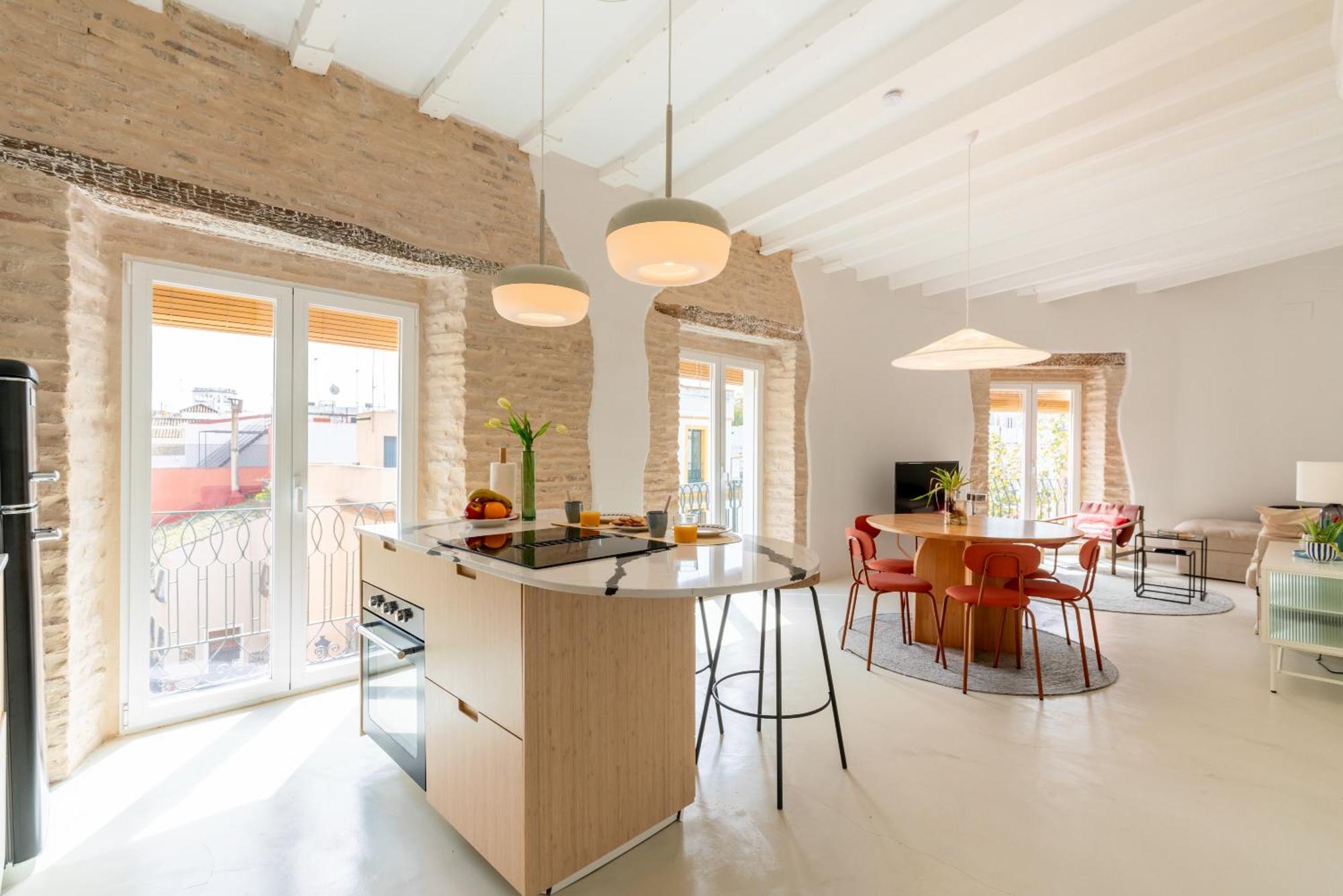 Ad3b Bright 3br And 2bath Downtown Apartment Seville