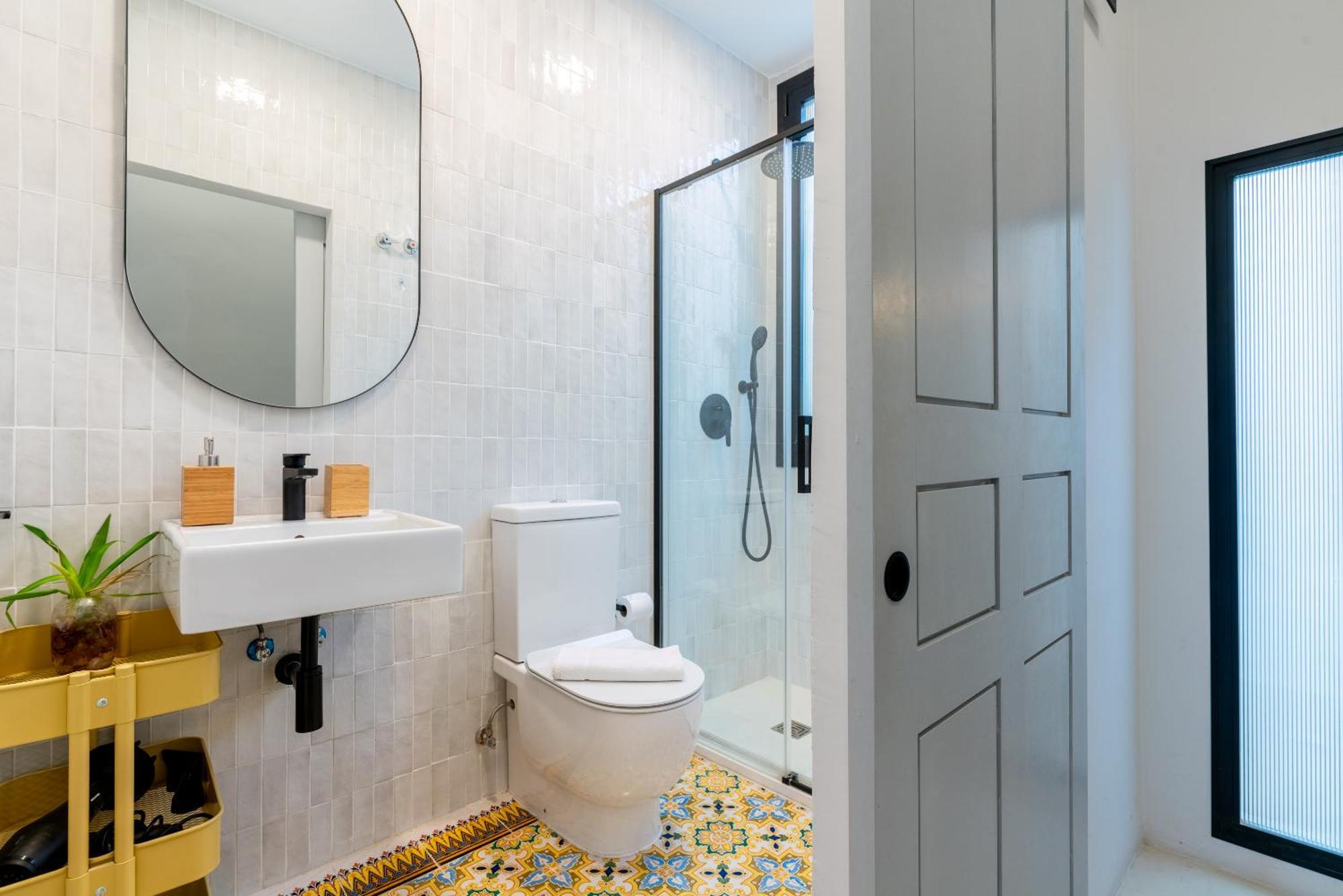 Ad3b Bright 3br And 2bath Downtown Apartment *