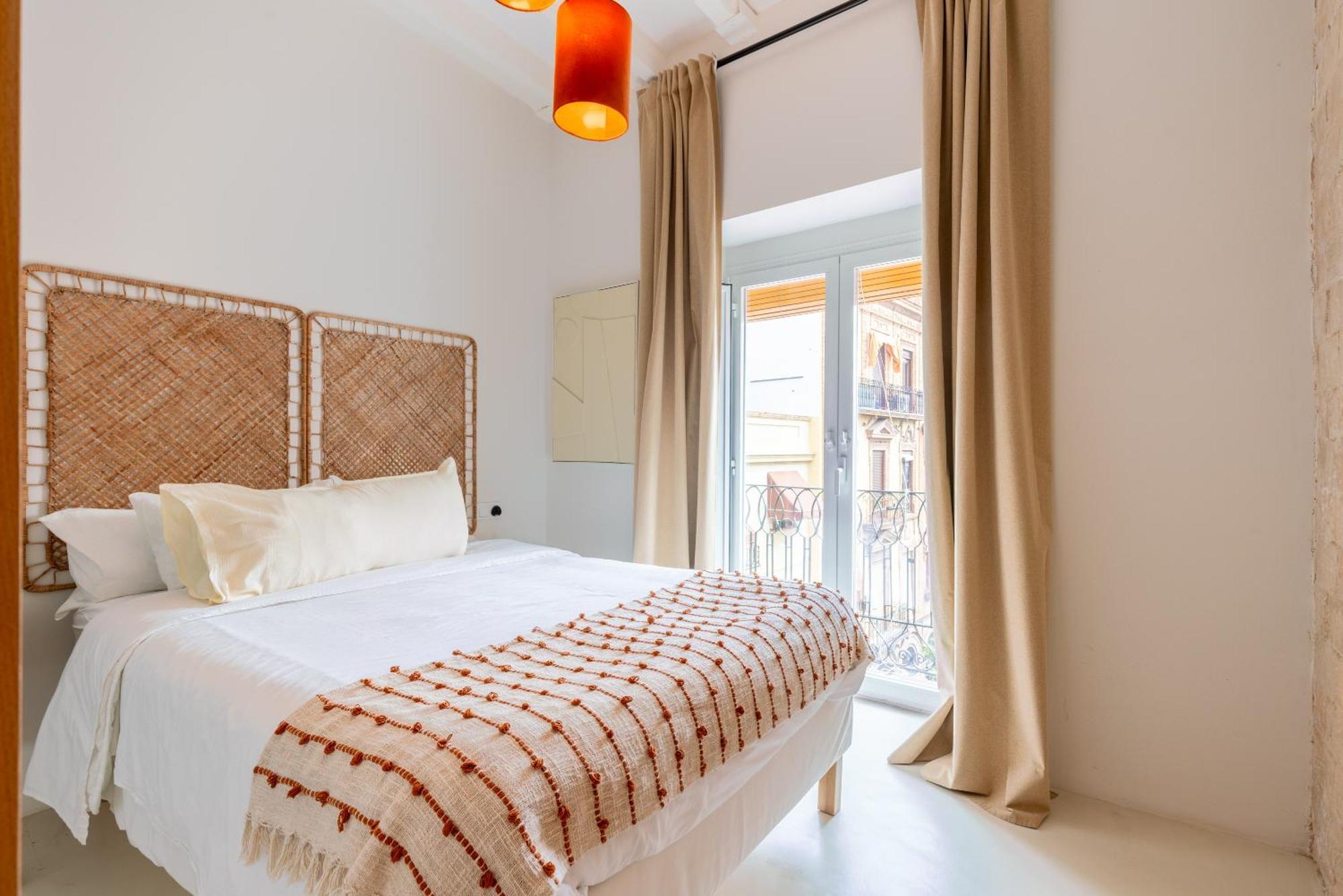 Ad3b Bright 3br And 2bath Downtown Apartment *