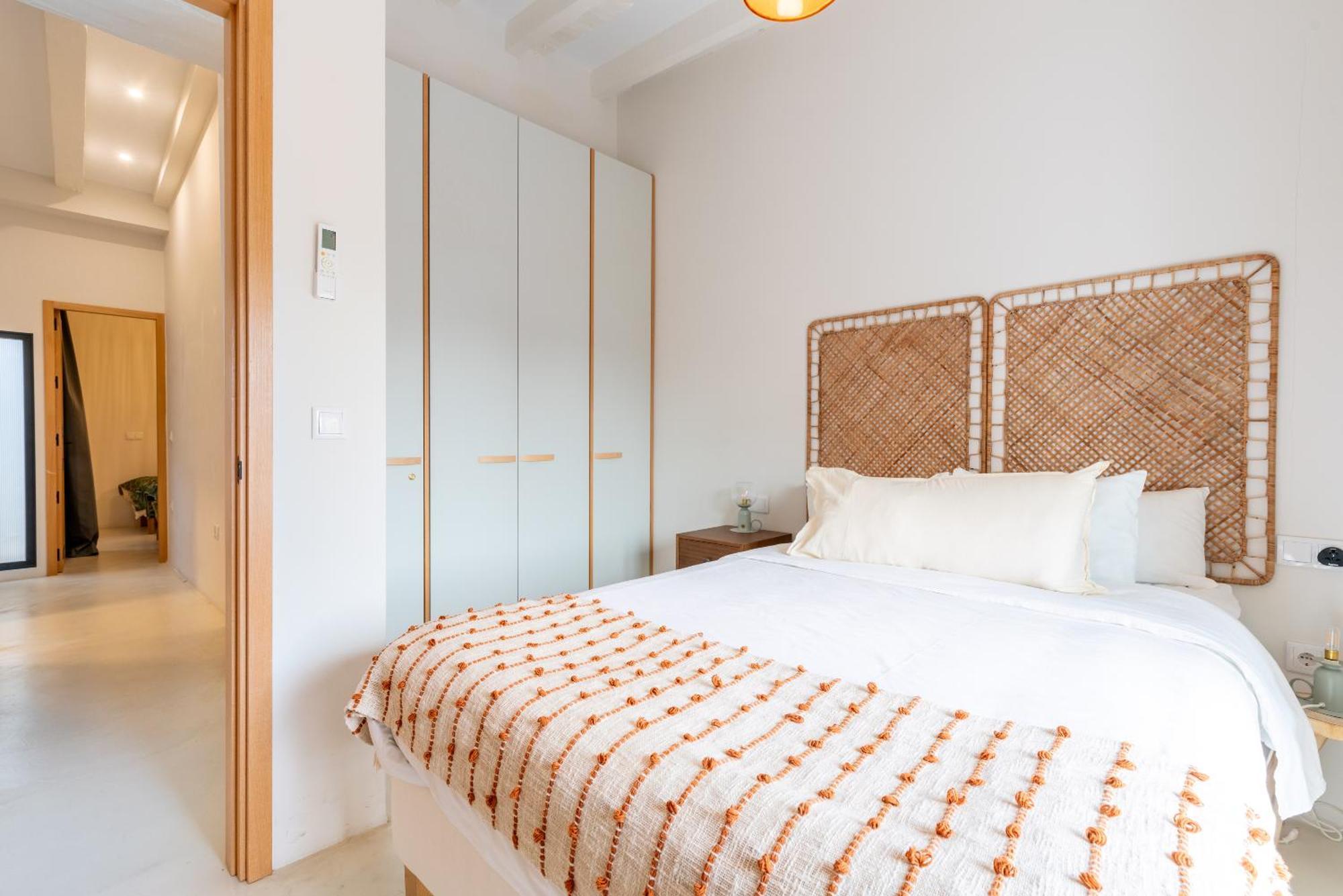 Apartment Ad3b Bright 3br And 2bath Downtown Seville