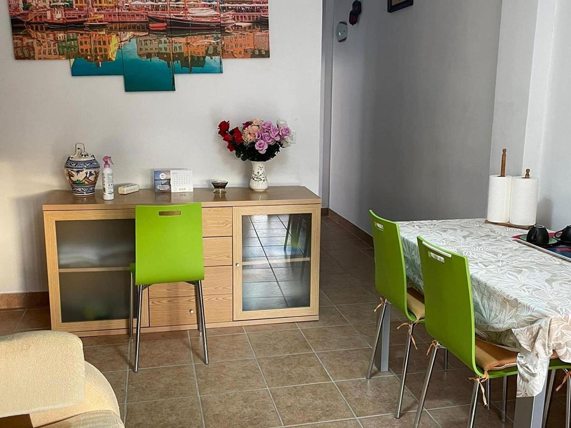 Apartamento Cosy With Shared Balcony Sevilla