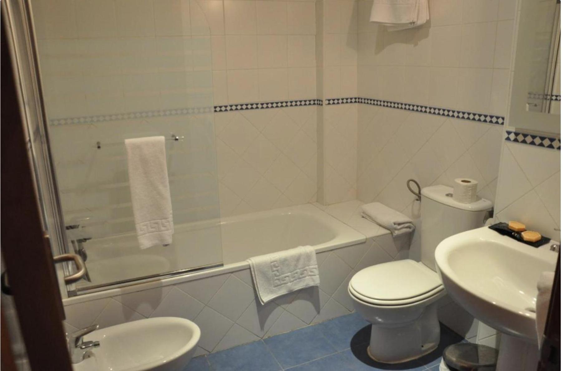 Sevillahome-apartamento Complejo Piscina Parking * Sevilla