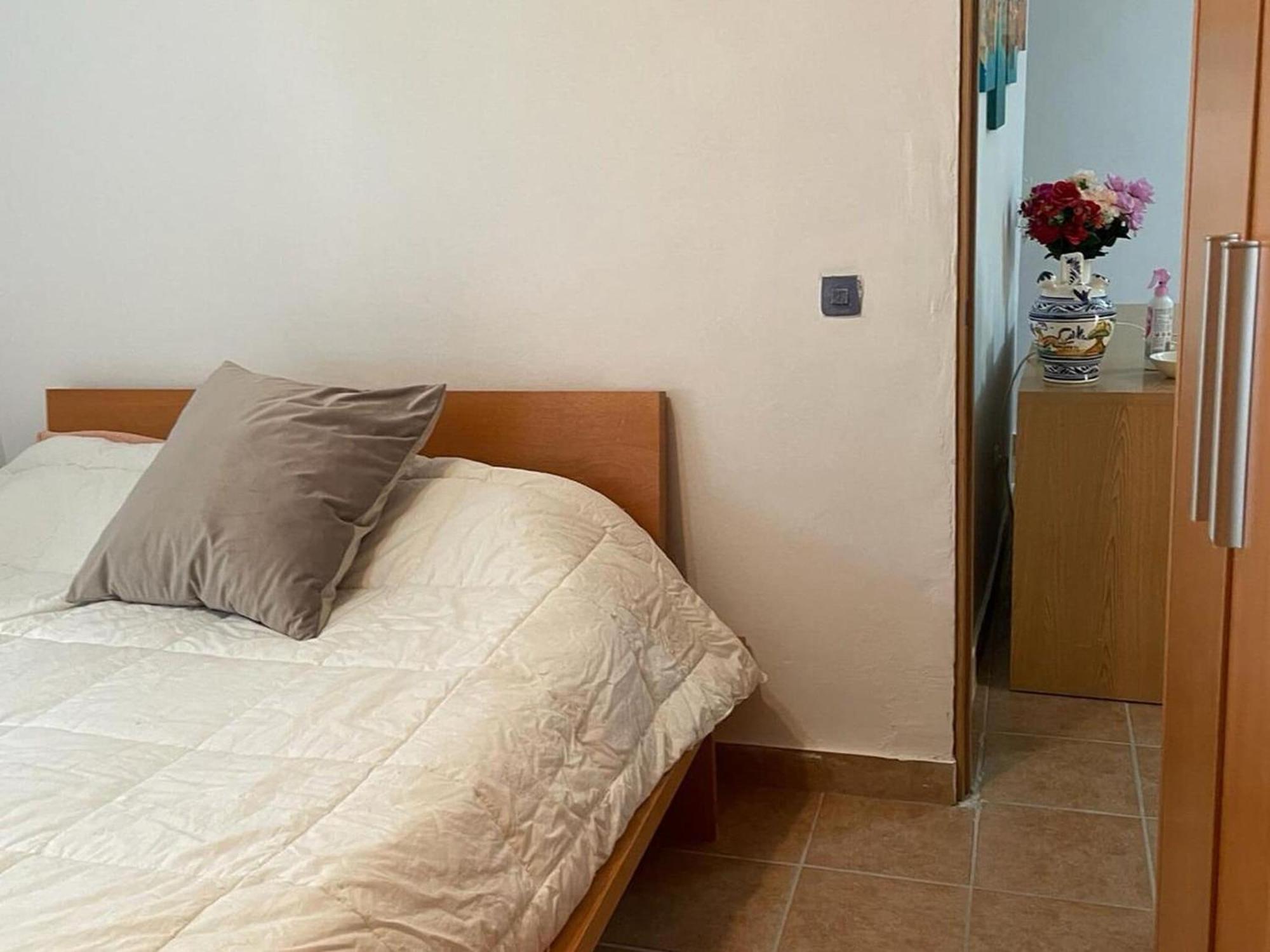 Cosy With Shared Balcony * Sevilla