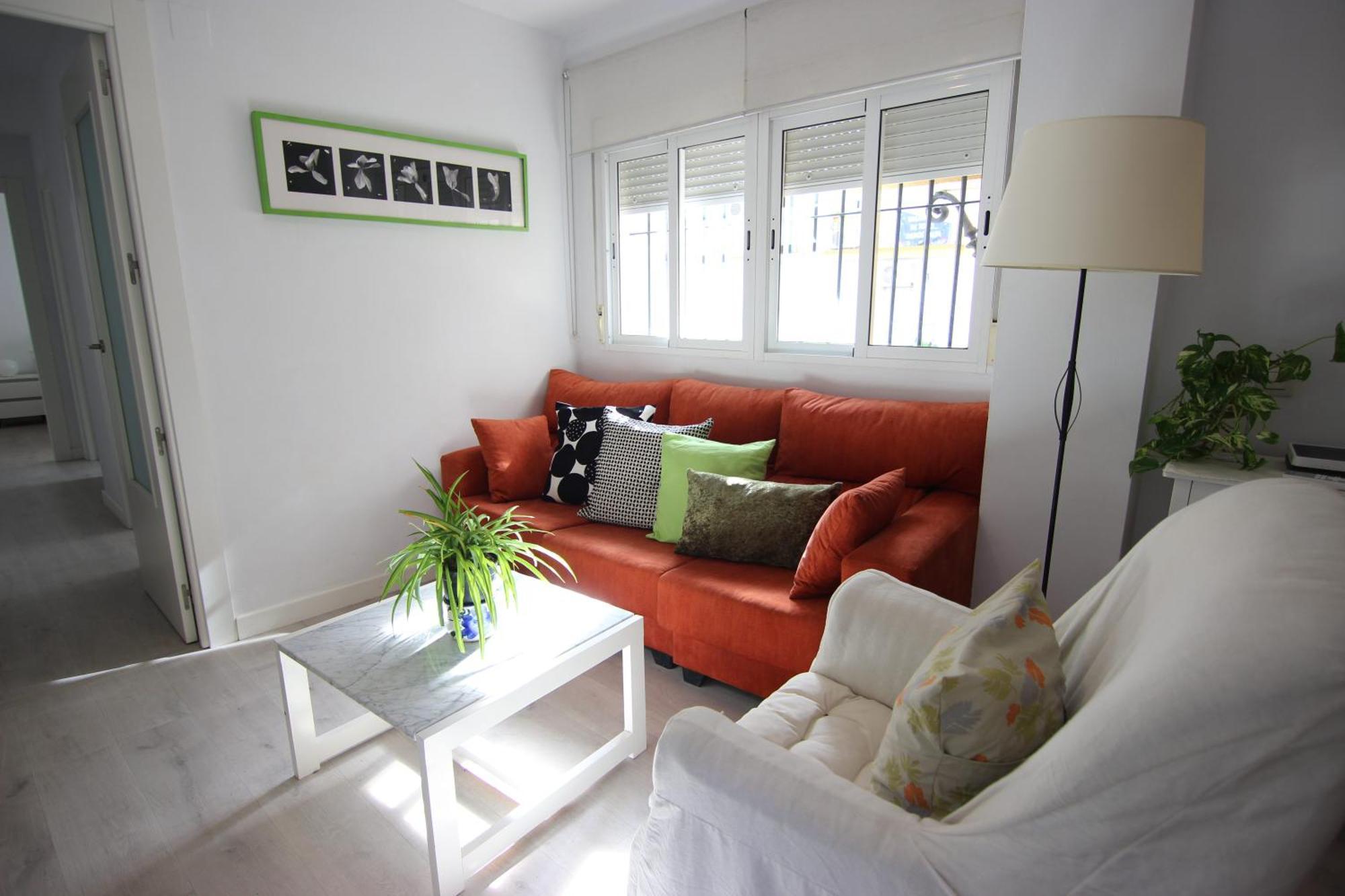 Rentalsevilla Espacioso Apartamento En La Alameda De Hercules Con Parking Apartamento *