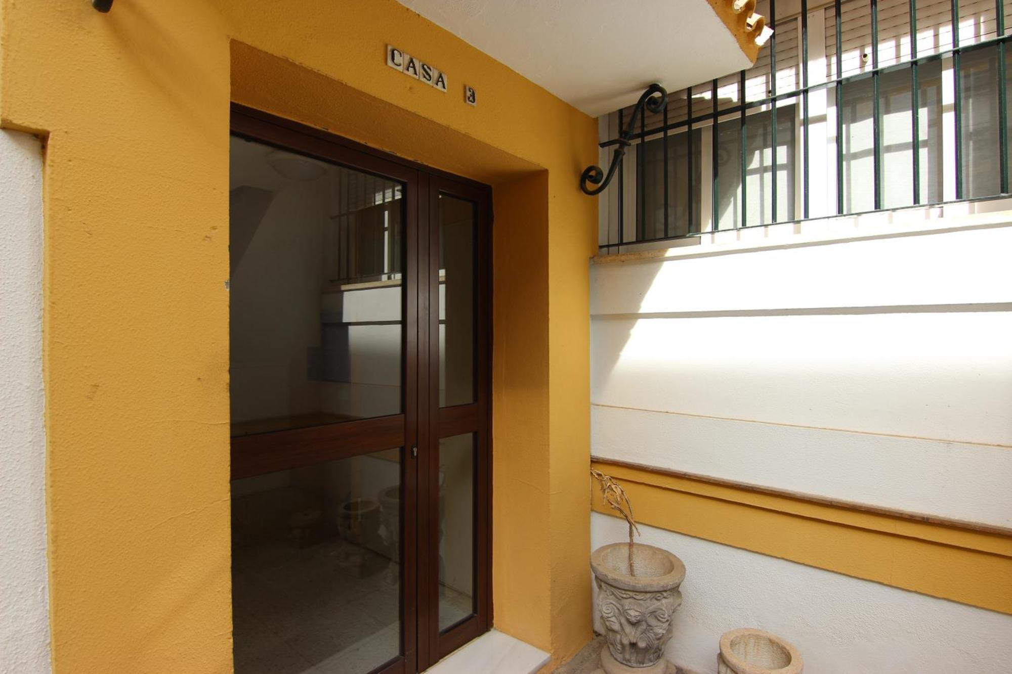 Apartamento Rentalsevilla Espacioso Apartamento En La Alameda De Hercules Con Parking Sevilla