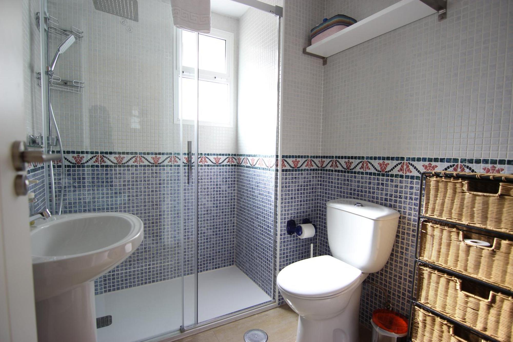 Rentalsevilla Espacioso Apartamento En La Alameda De Hercules Con Parking Apartamento Sevilla