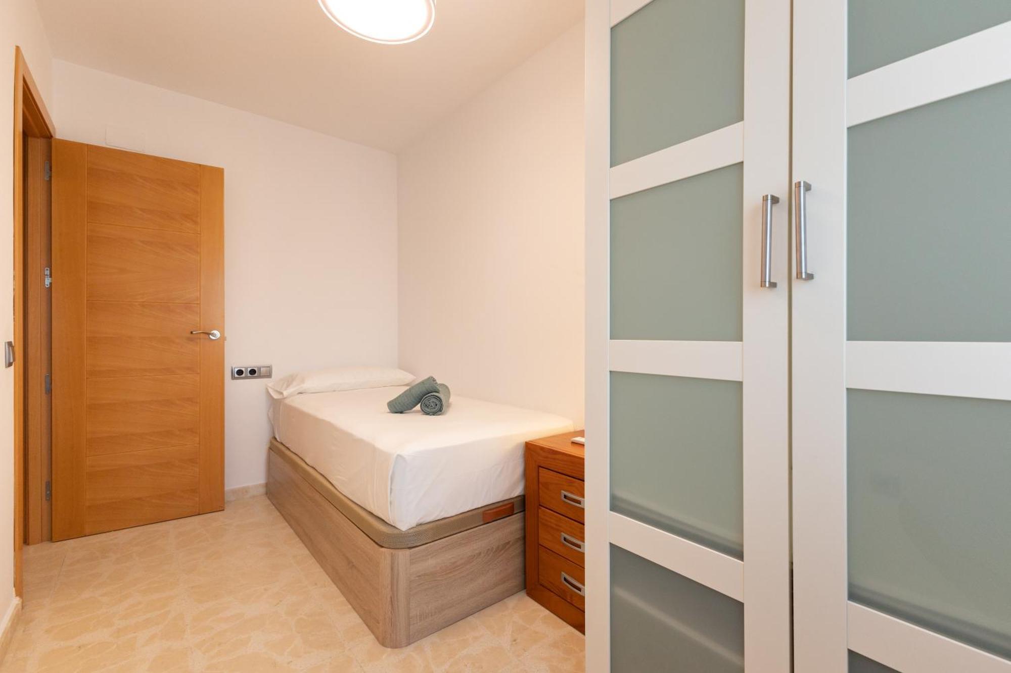 Apartamento Charming 3 Bedroom At Triana Center By Oui *