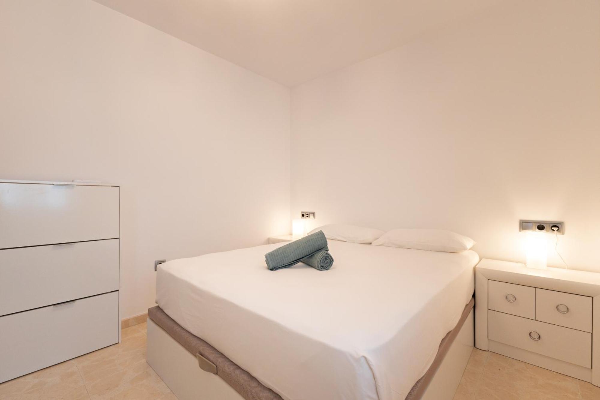 Apartamento Charming 3 Bedroom At Triana Center By Oui *