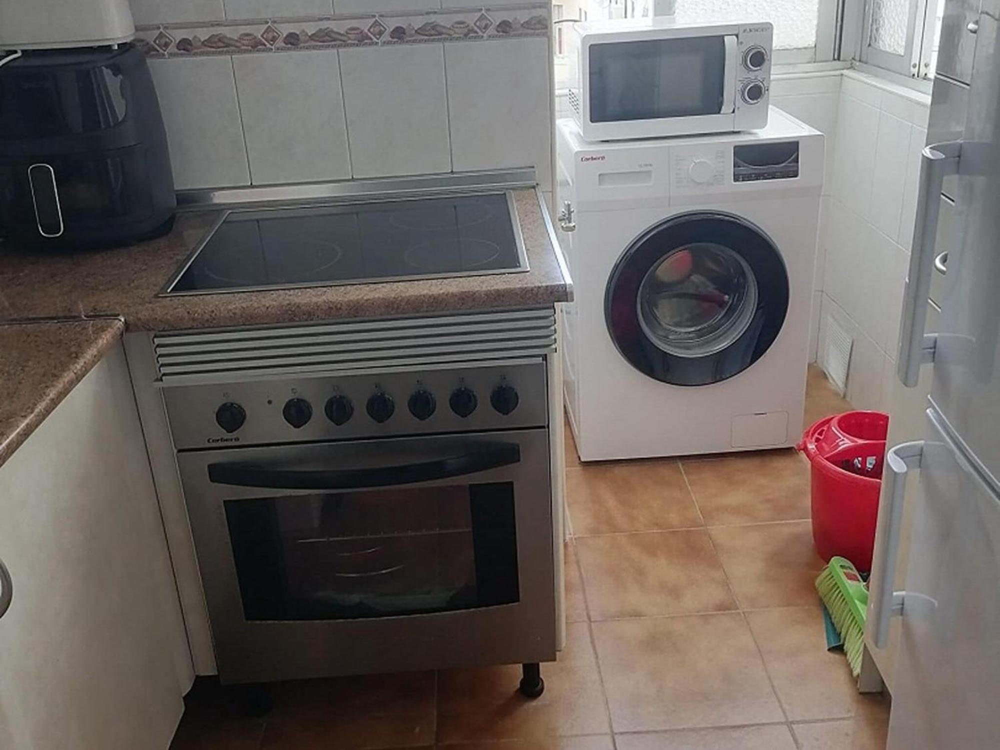 Apartamento Cosy With Shared Balcony *