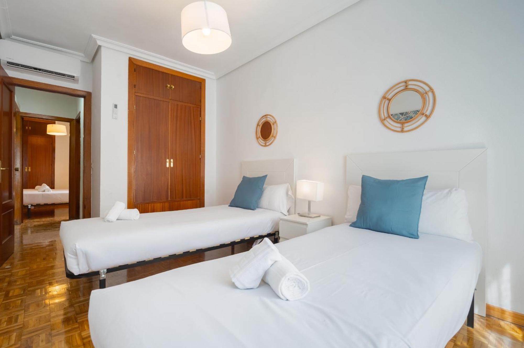 Apartamento Bright Apt. Puerta Osario 3 Bedrooms 2 Bathrooms