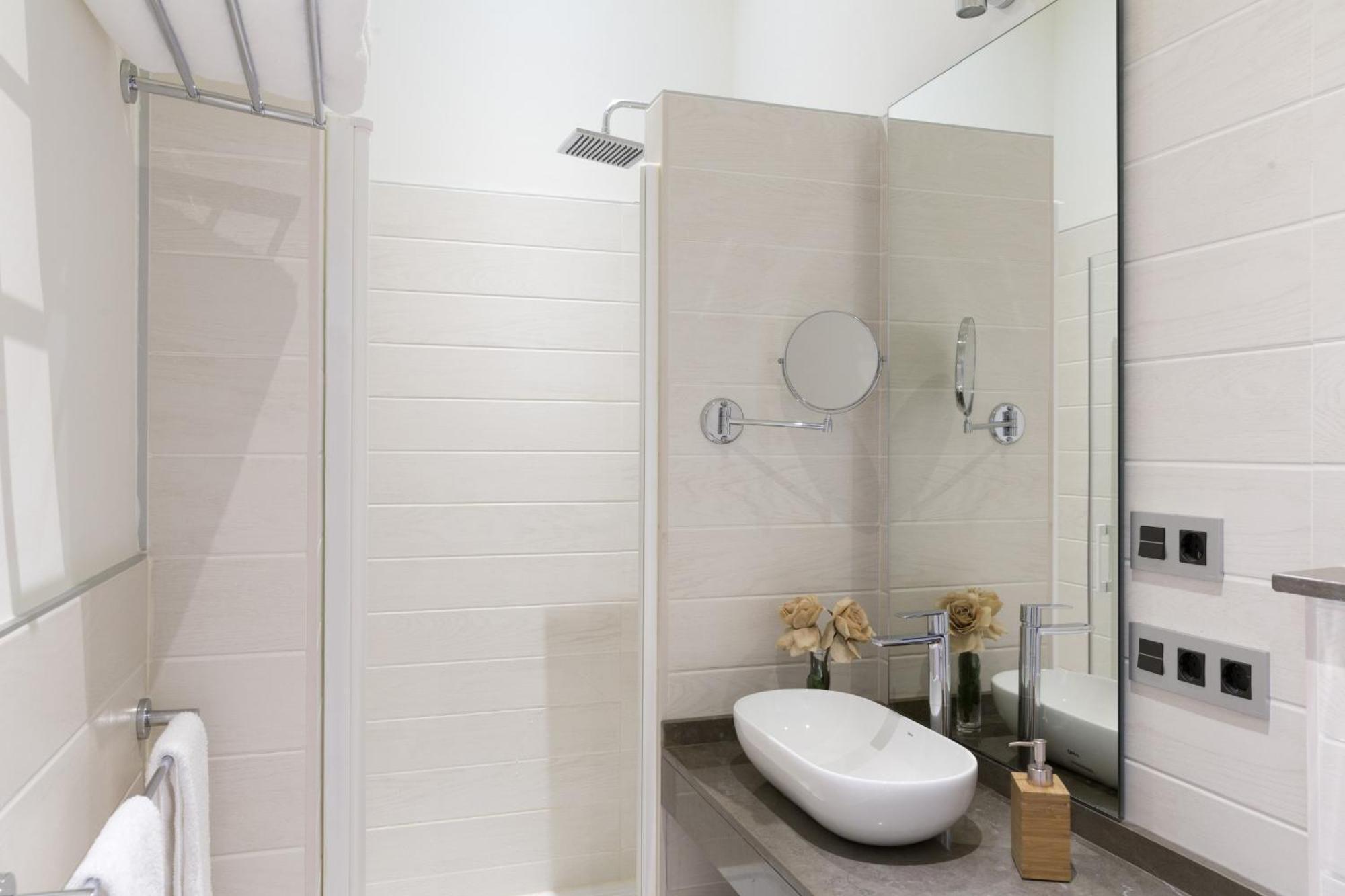 Puerta Catedral Vinuesa15 Apartamento Sevilla