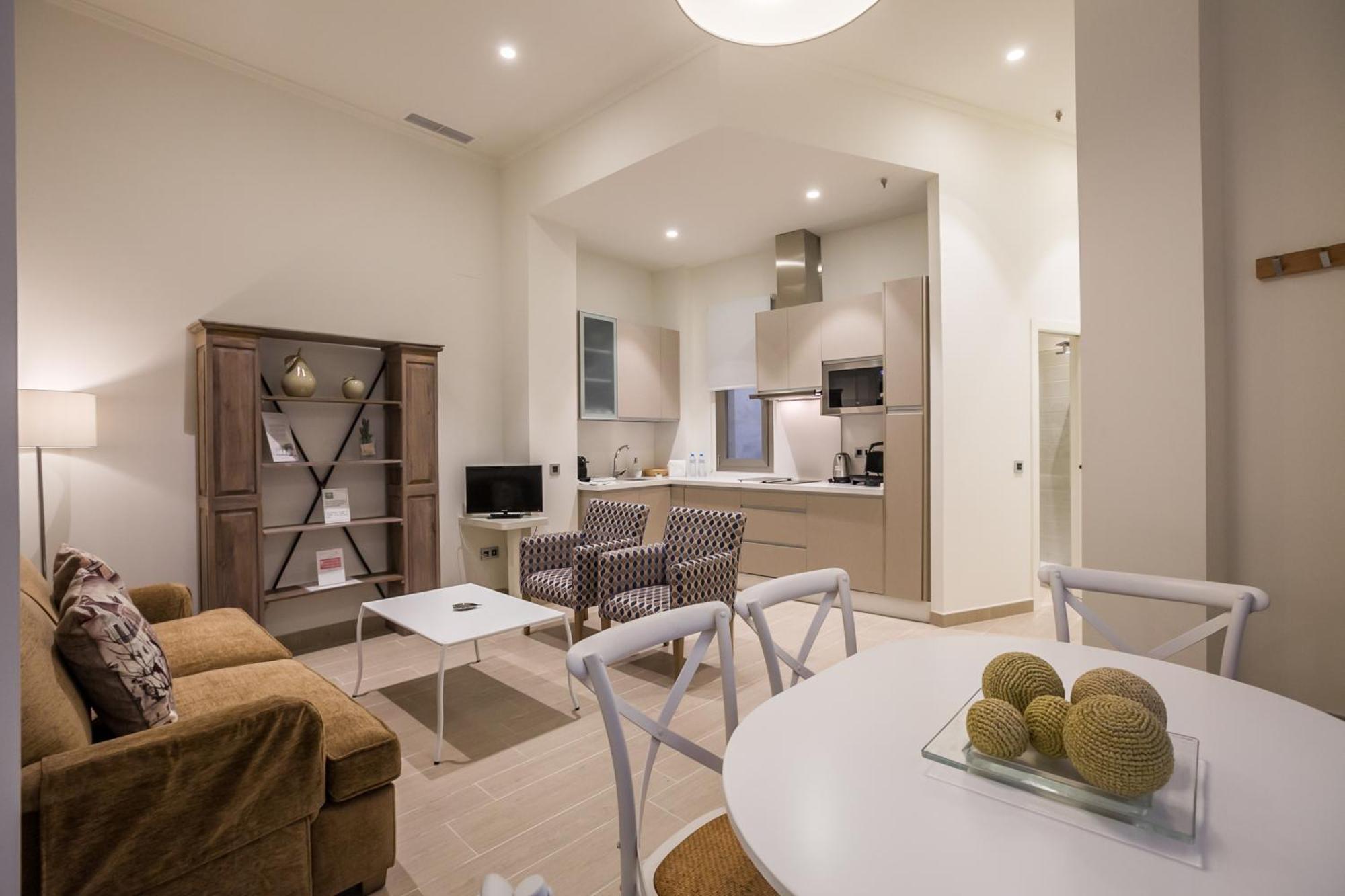 Puerta Catedral Vinuesa15 Apartamento Sevilla
