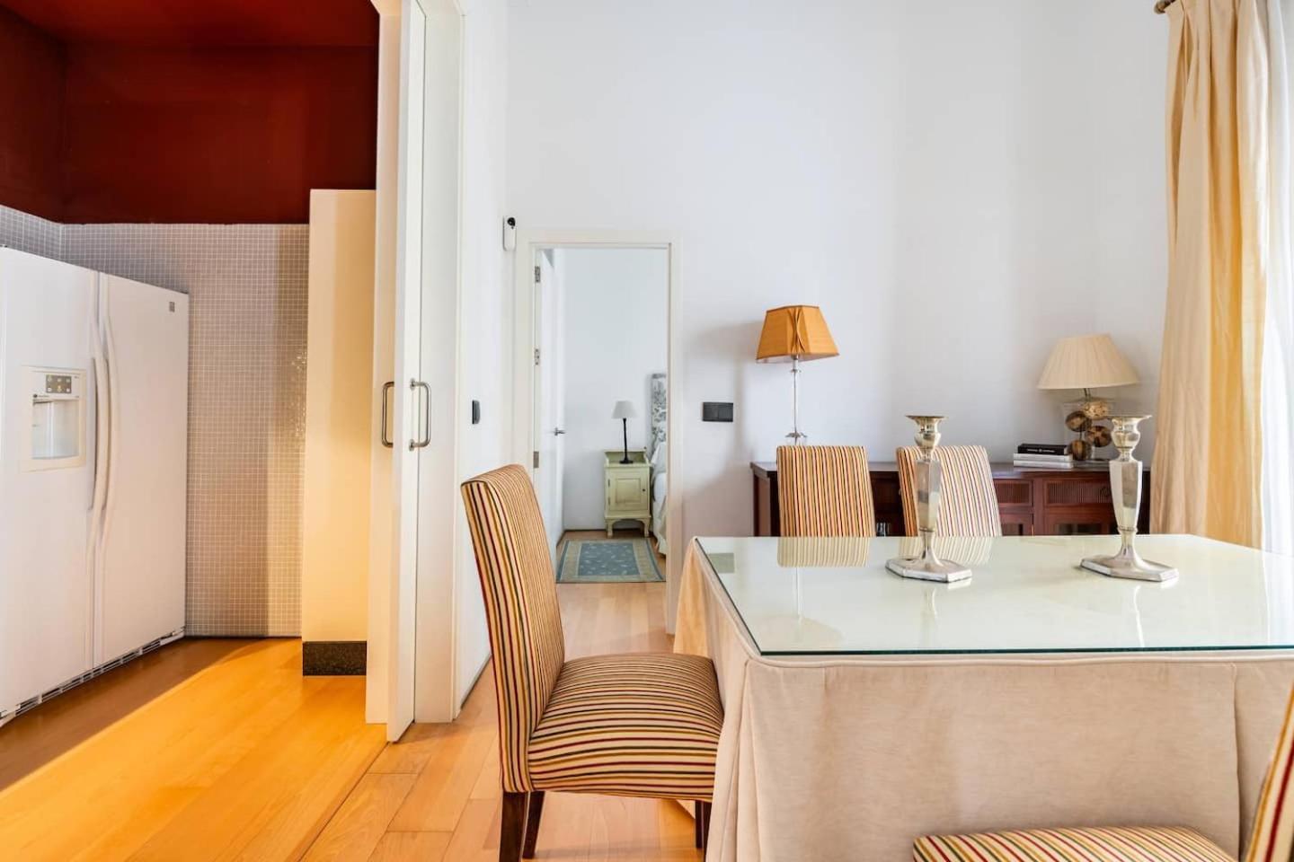 Komodo Sierpes: Bright & Classy Apartamento *