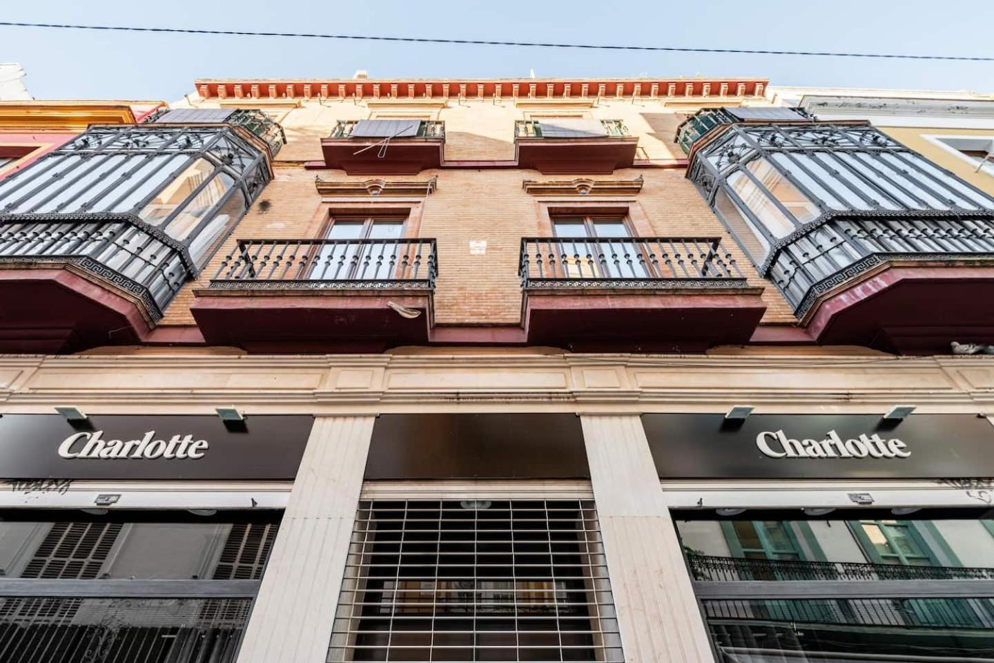Komodo Sierpes: Bright & Classy * Sevilla