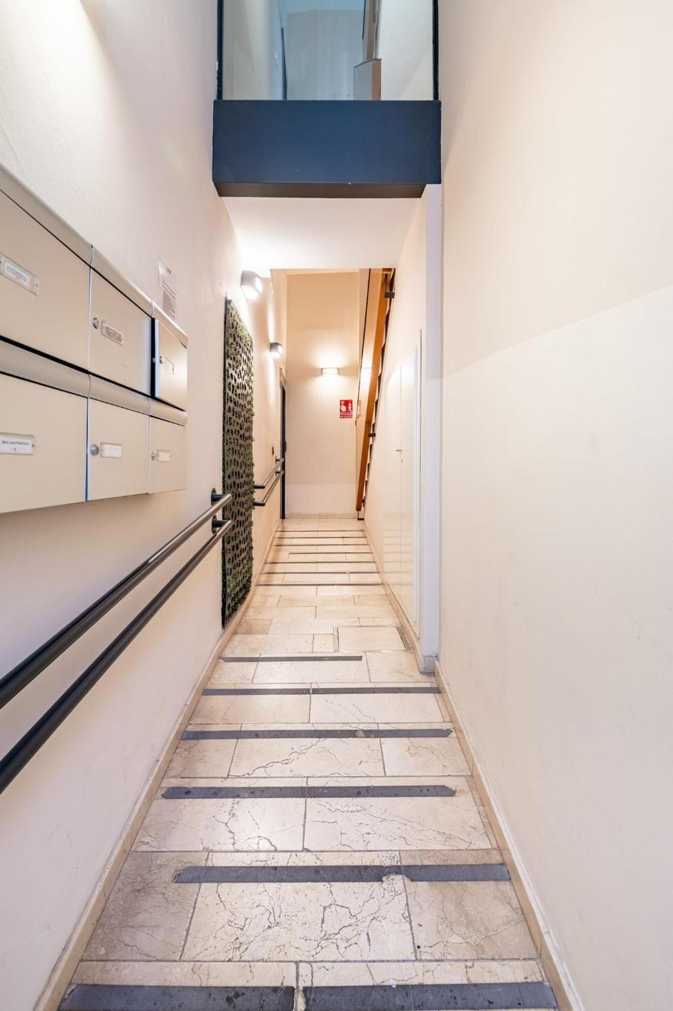 Komodo Sierpes: Bright & Classy Apartamento
