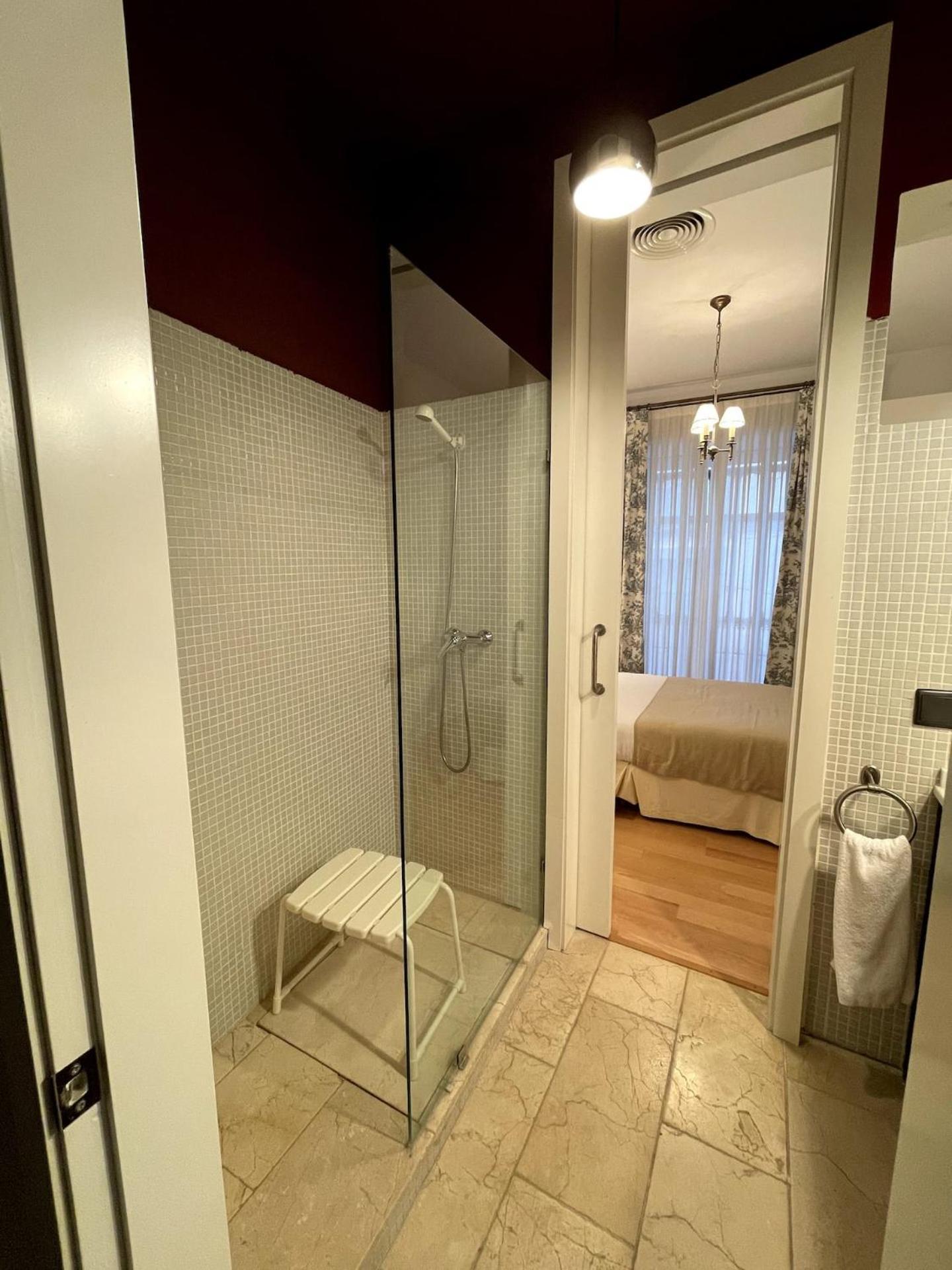 Apartamento Komodo Sierpes: Bright & Classy