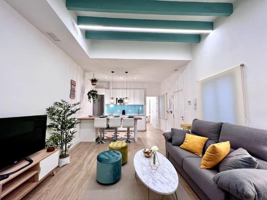 Auxiliadora Luxury * Seville