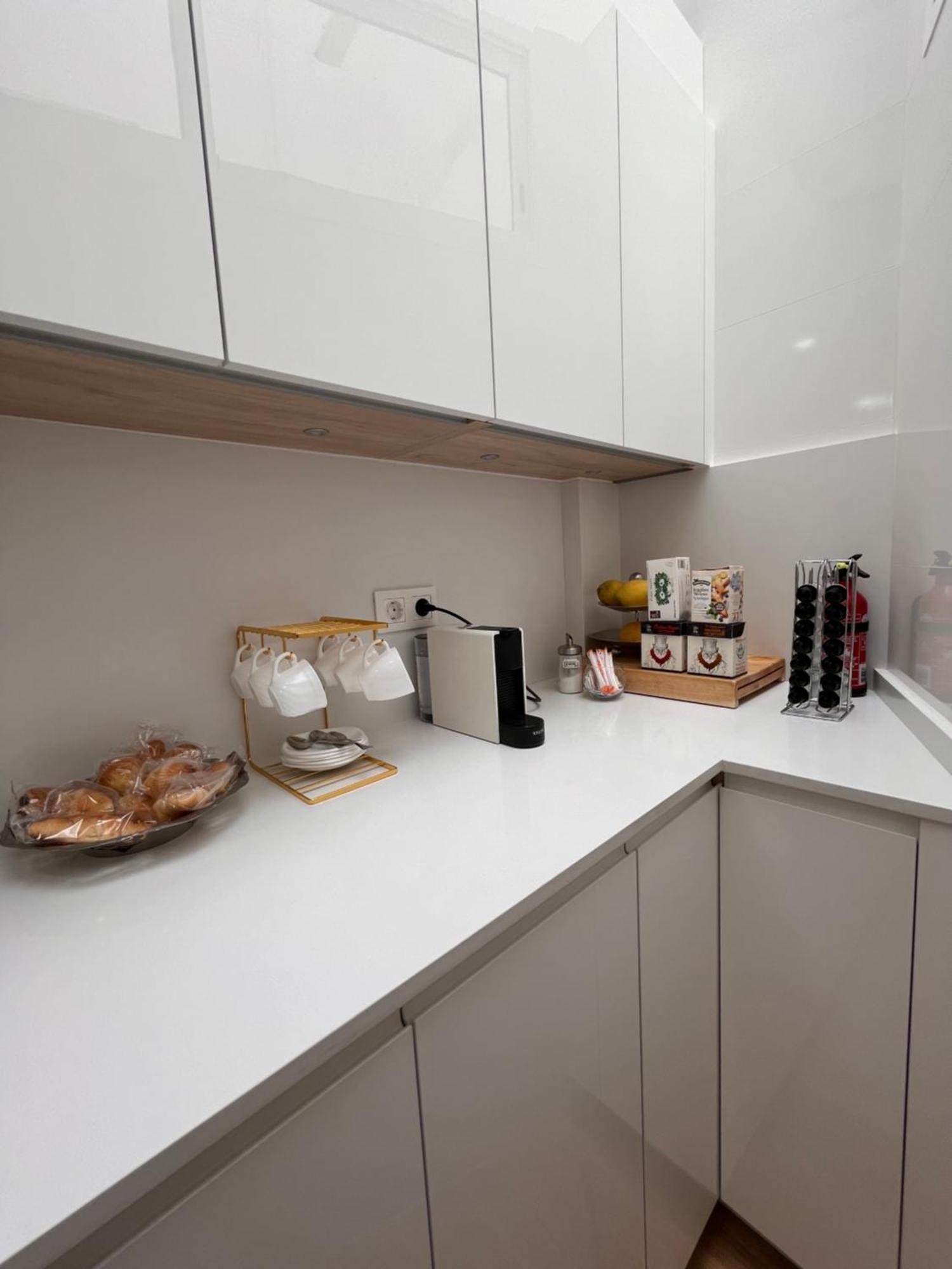 Orilla De Triana Homestay Seville