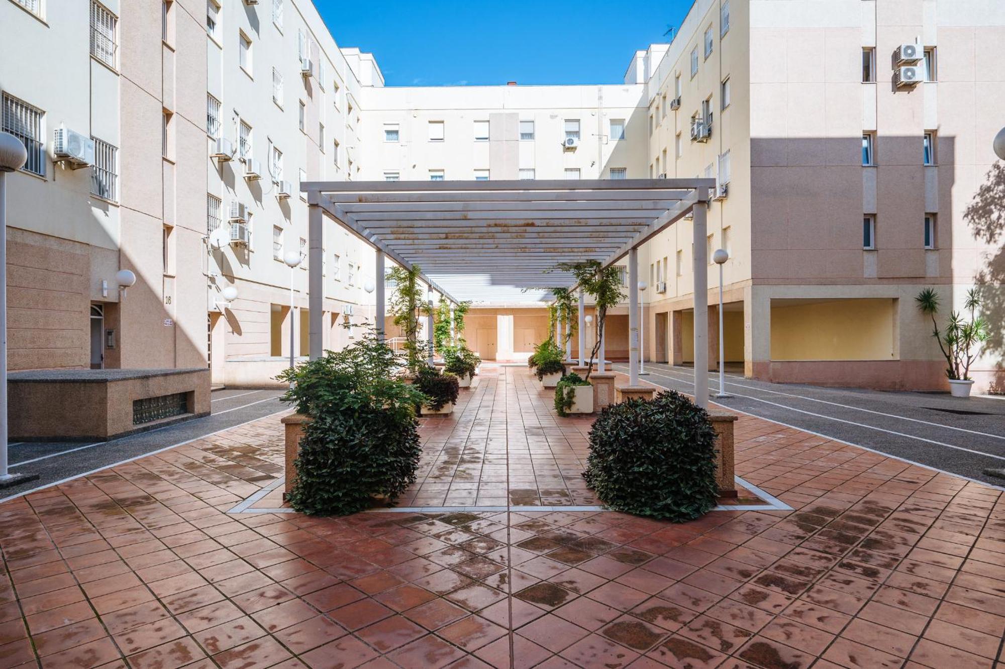 Apartment Piso Familiar Virgen Del Rocio Seville