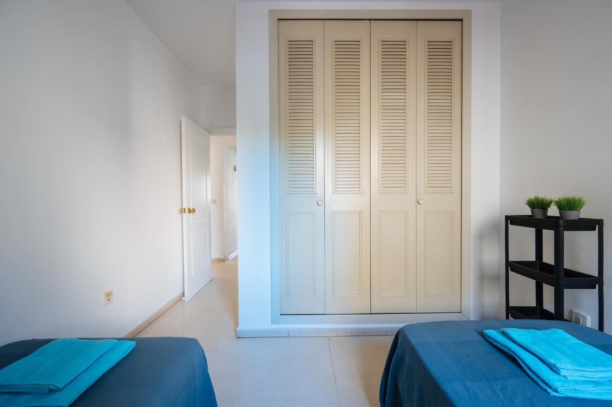 Piso Familiar Virgen Del Rocio Apartment Seville