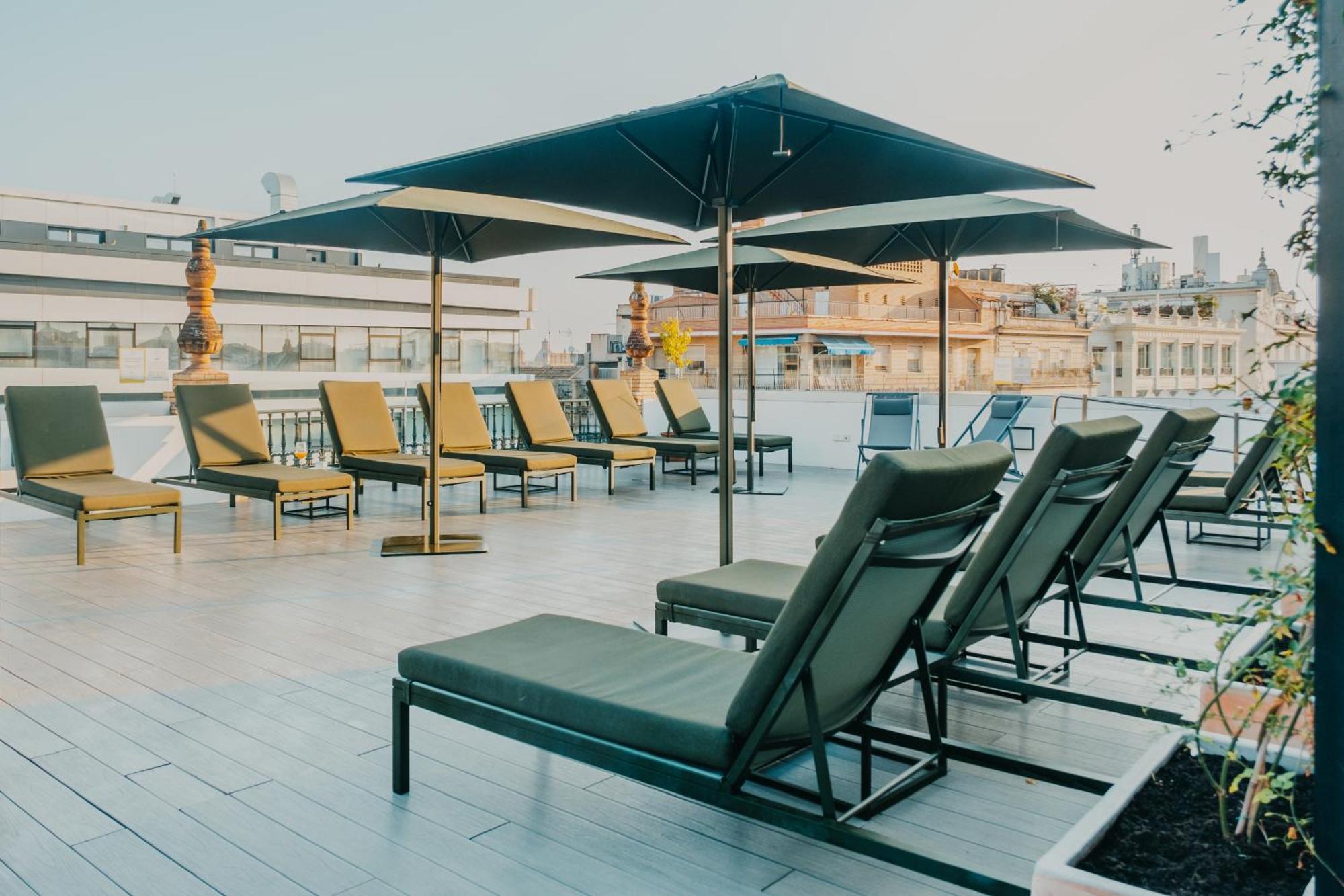 Aquitania Apartahotel
