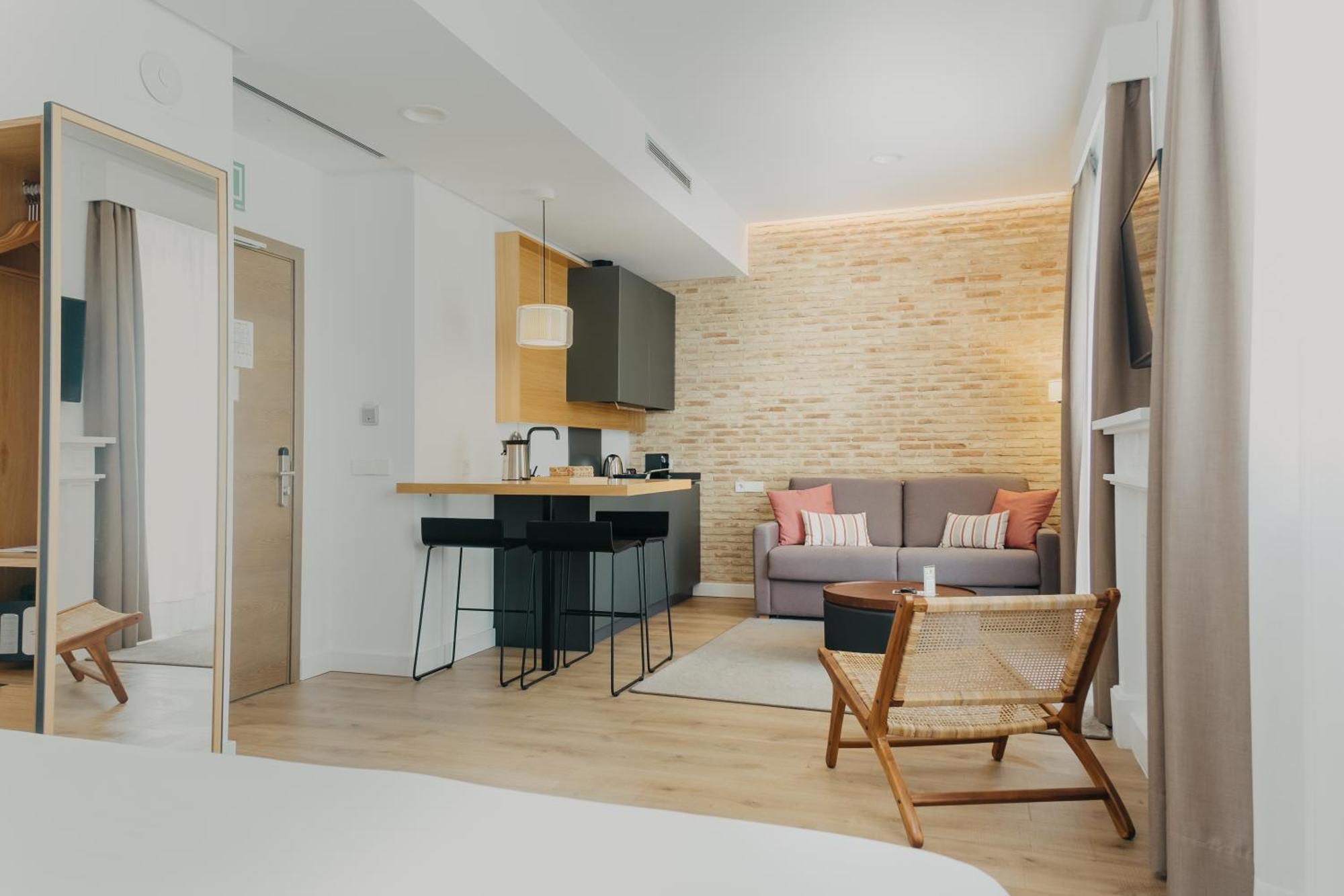 Aquitania Apartahotel 3*