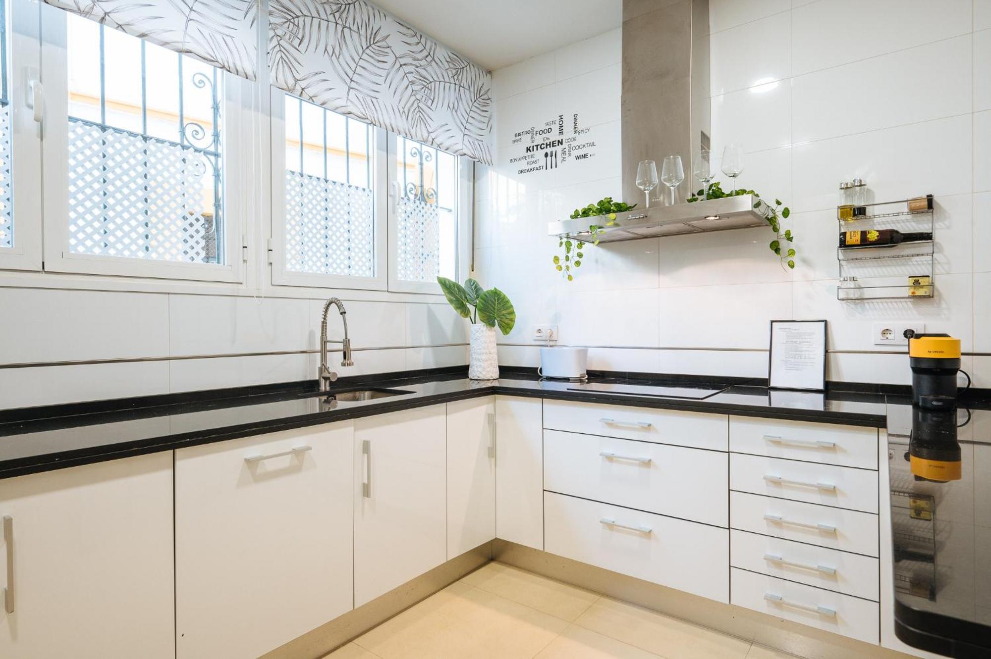 Homestay Elegant Interior In Centre *