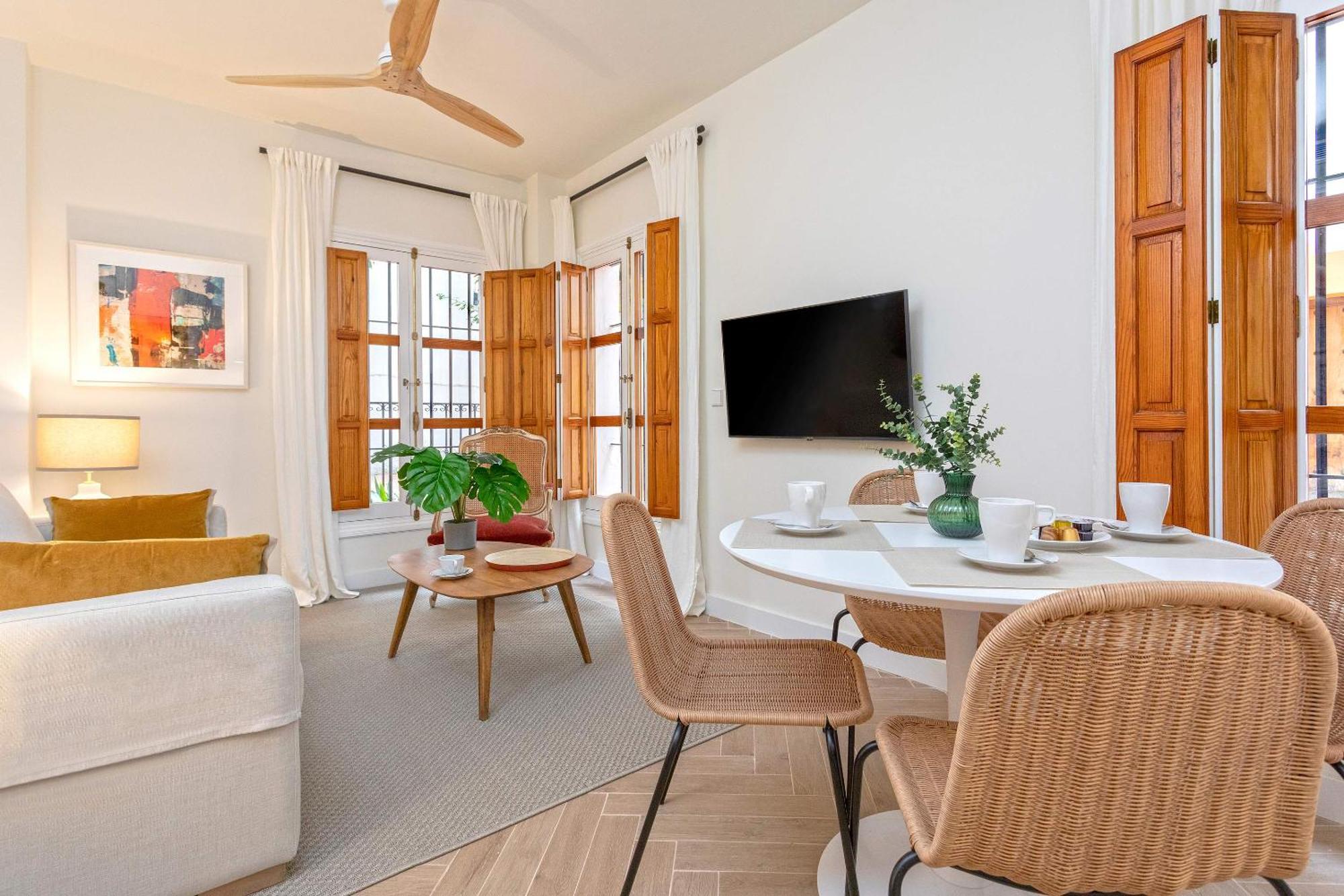 Apartamento Genteel Plaza De Santa Cruz *