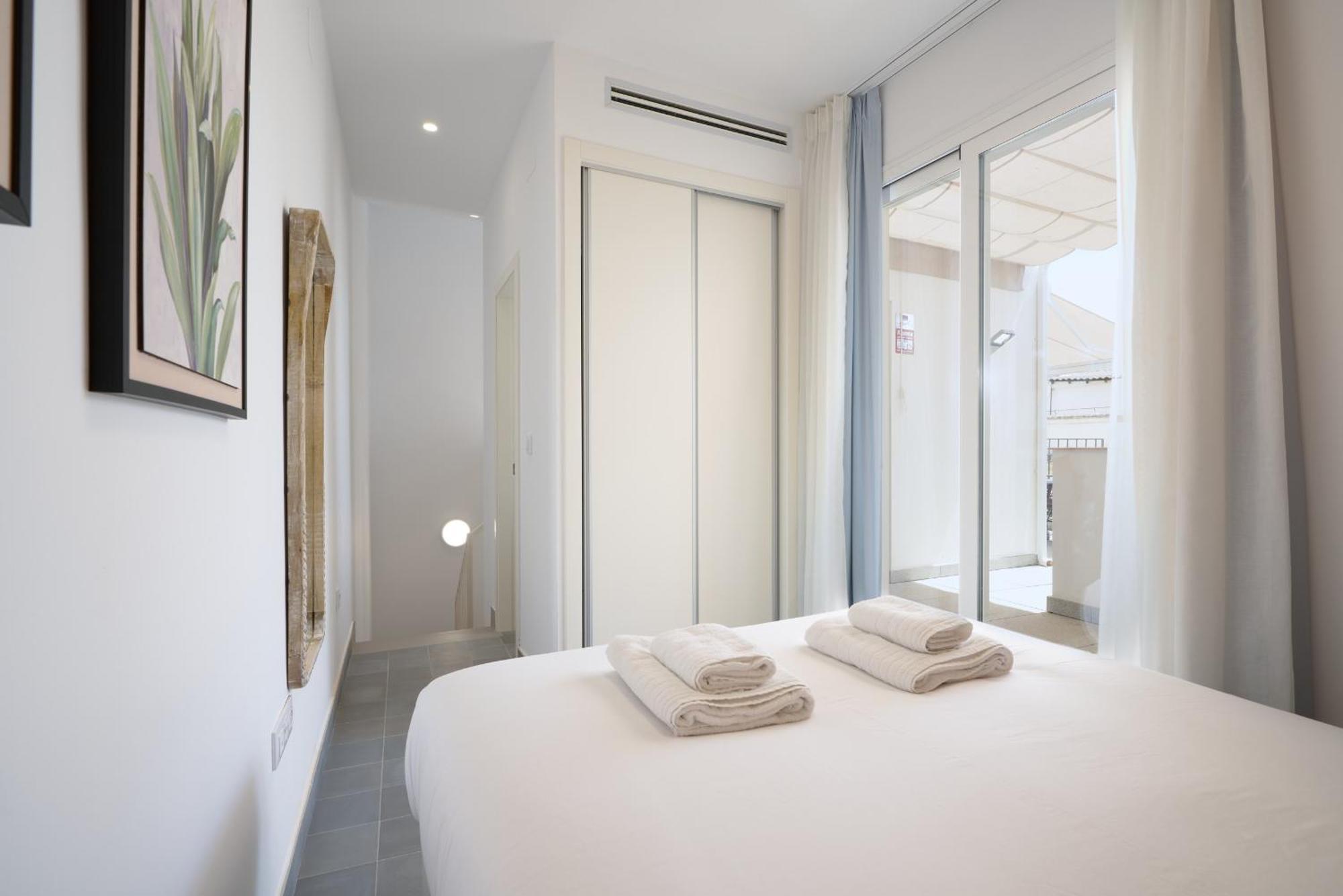 Naranjas Y Limones, By Homing U Apartahotel